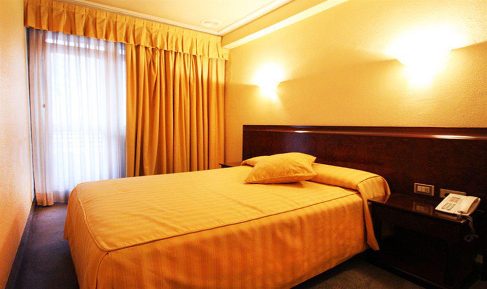 Occidental Vigo Hotel Стая снимка