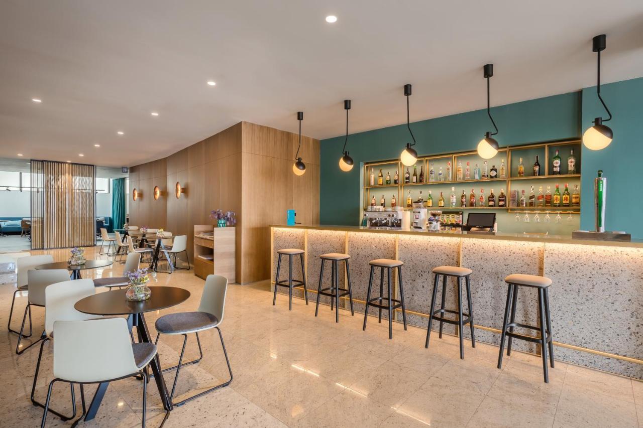 Occidental Vigo Hotel Екстериор снимка